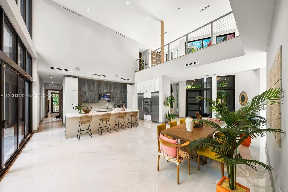Dining room, Interior, Kitchen, Marble, Recessed Lighting