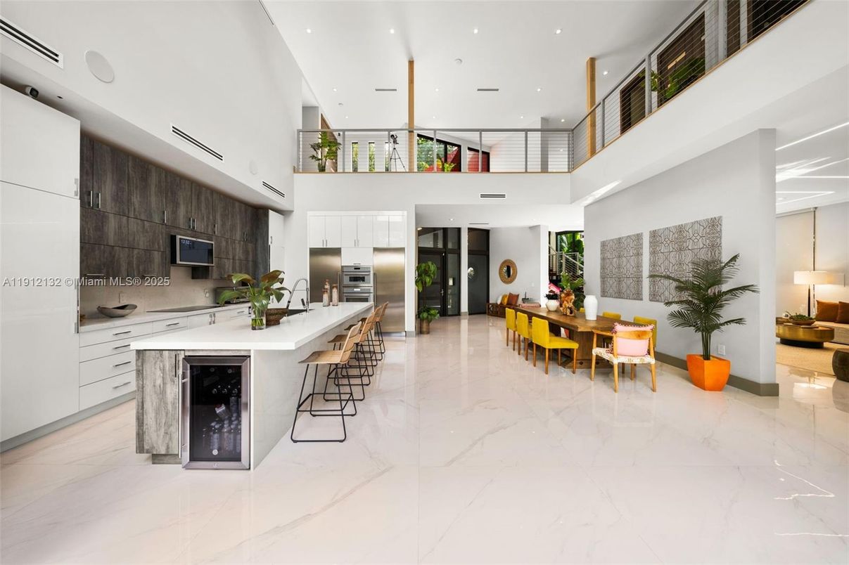 Dining room, Interior, Kitchen, Marble, Recessed Lighting, Stainless Steel Appliances