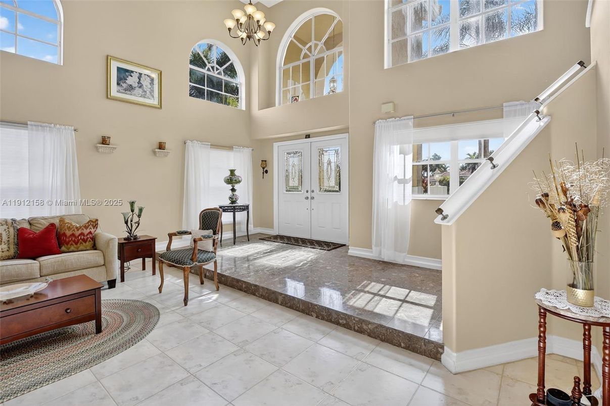 Chandelier, Interior