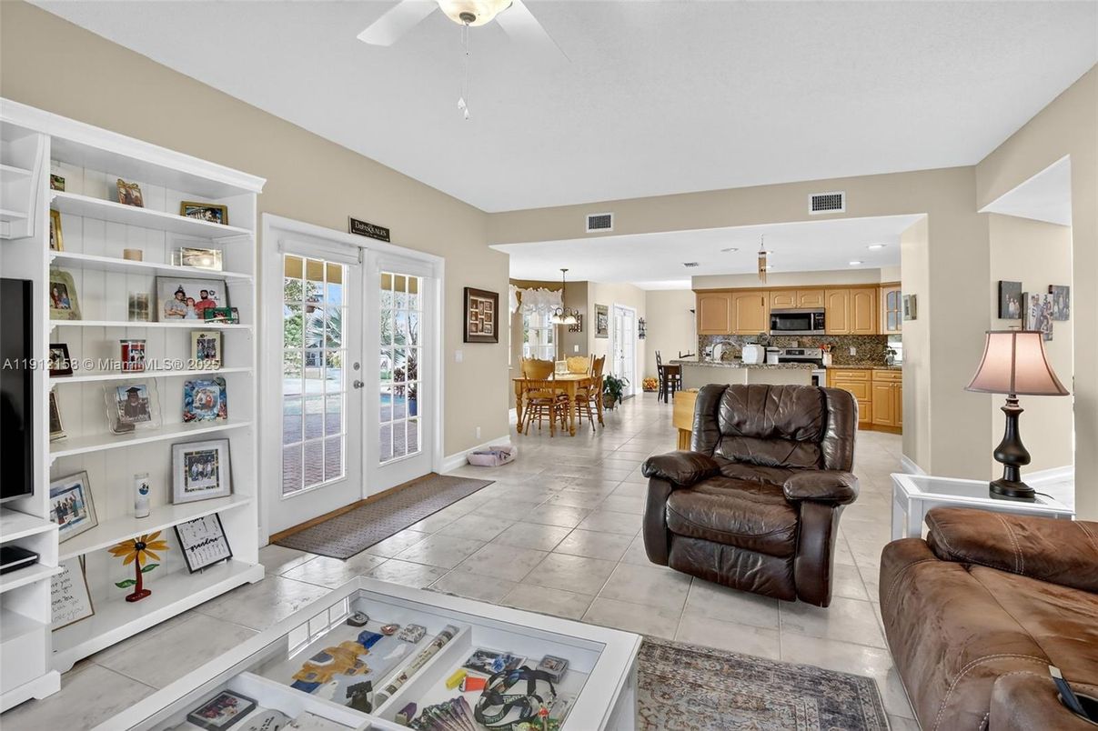 Dining room, Interior, Kitchen, Living room, Pendant Lights, Recessed Lighting