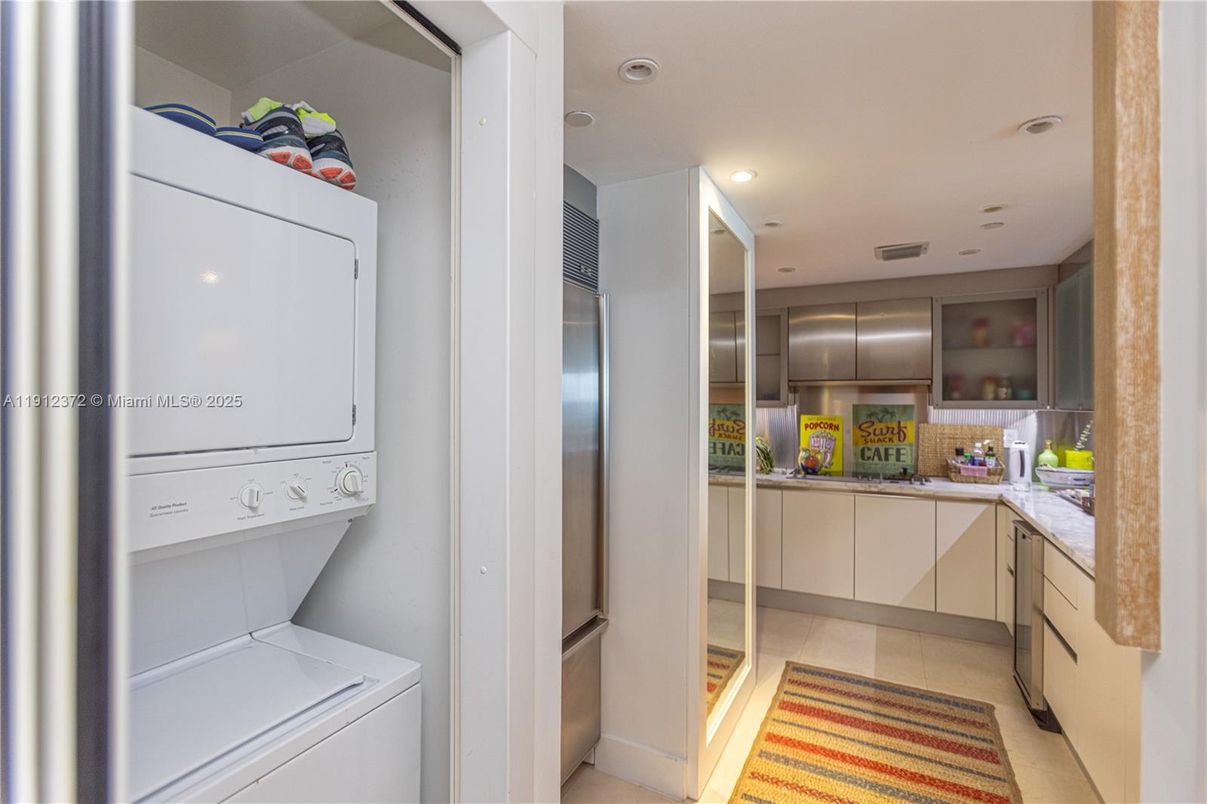 Interior, Recessed Lighting, Utility Closets, Washer