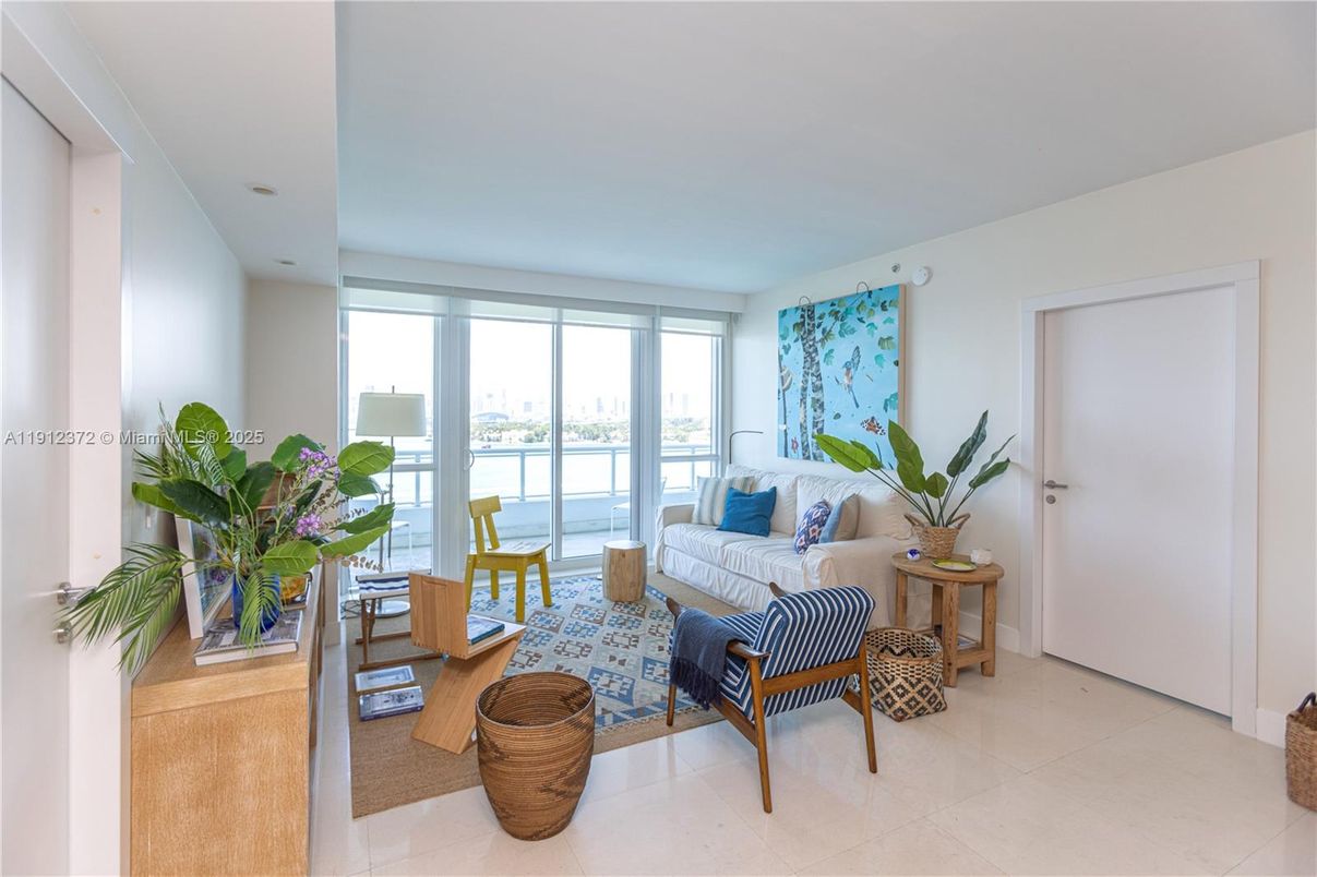 Interior, Living room, Water