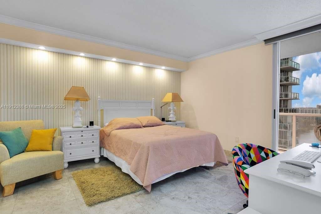 Bedroom, Interior, Recessed Lighting