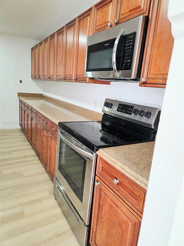 Interior, Kitchen, Stainless Steel Appliances, Wood Texture Flooring