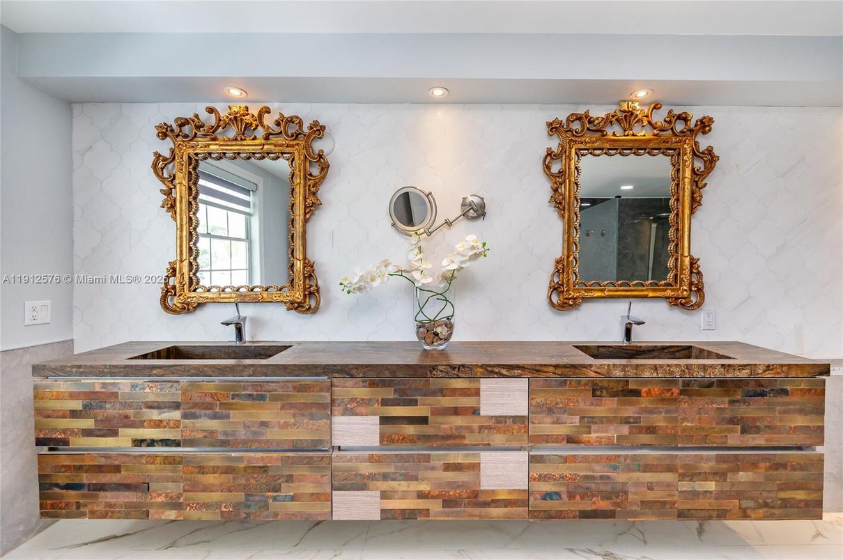 Bathroom, Interior, Marble, Recessed Lighting