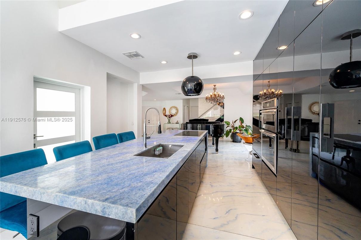 Dining room, Interior, Kitchen, Marble, Pendant Lights, Piano, Recessed Lighting