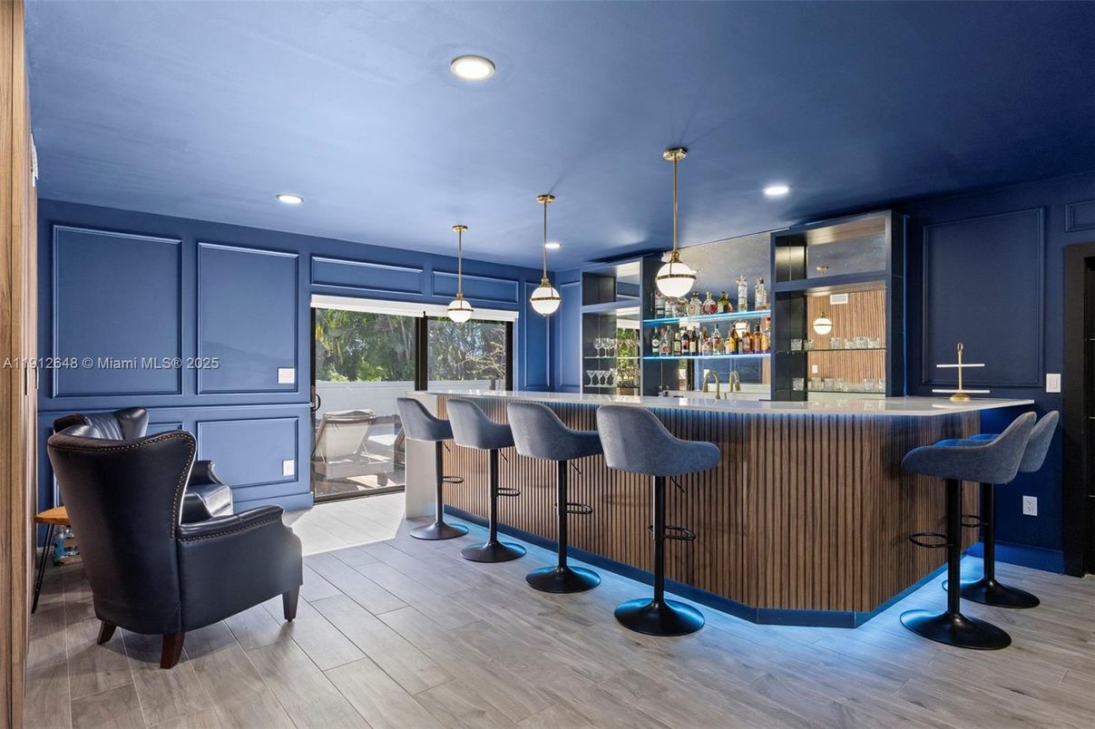 Interior, Pendant Lights, Recessed Lighting, Wood Texture Flooring