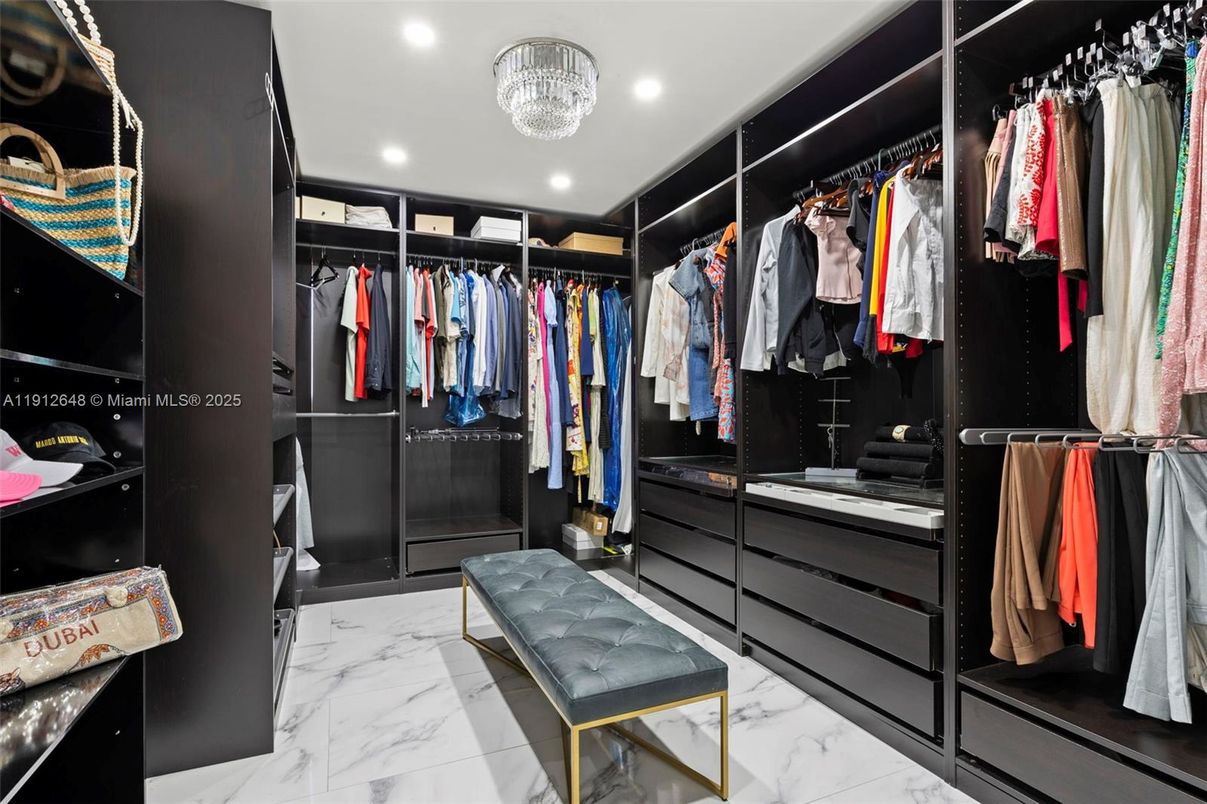 Interior, Marble, Recessed Lighting, Walk-in Closets