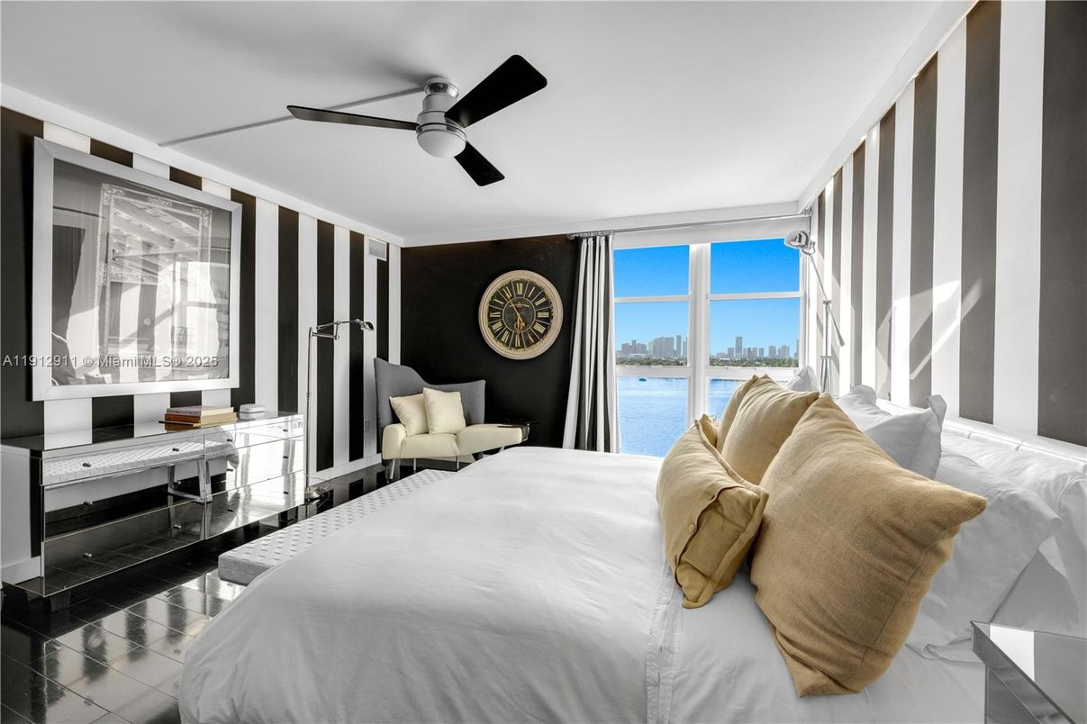 Bedroom, Interior, Water