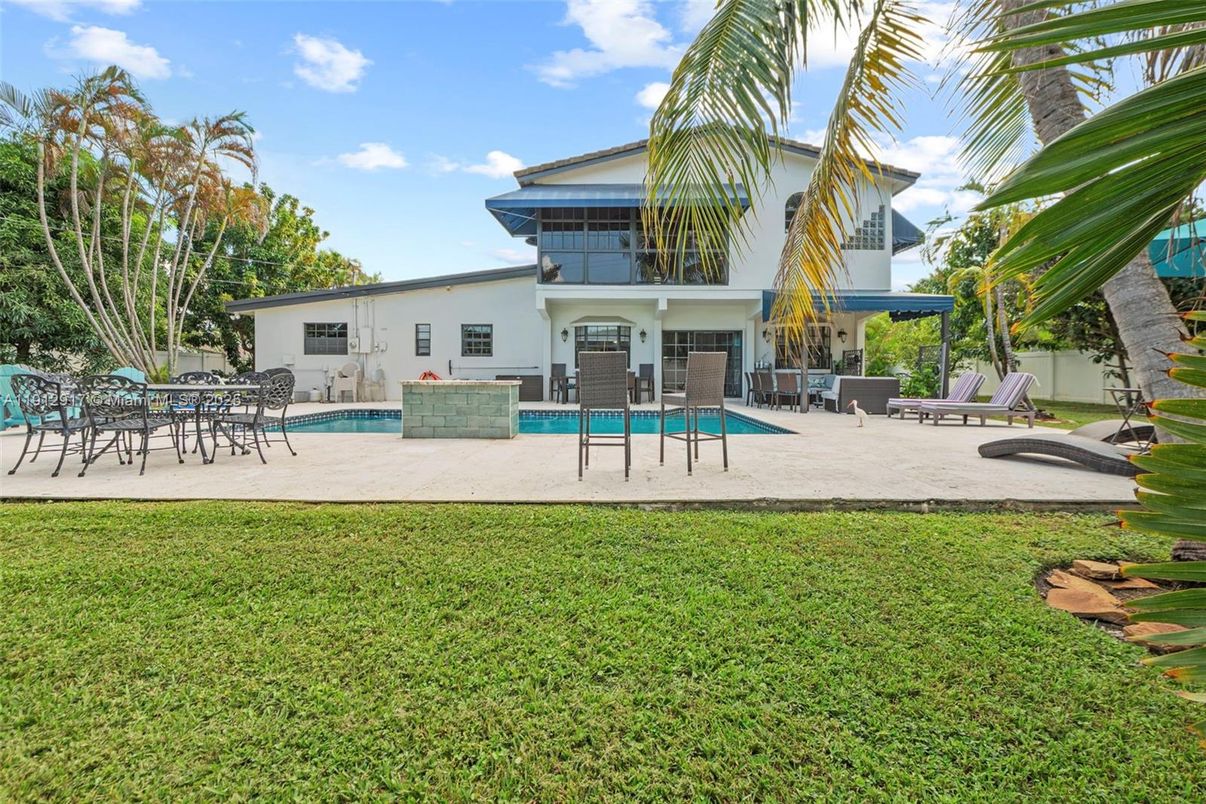 Backyard, Exterior, Pool