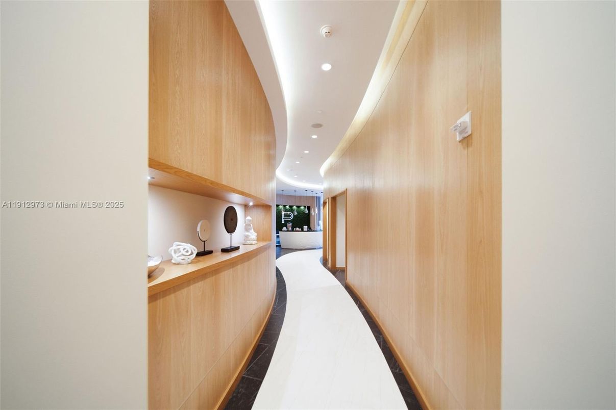 Interior, Recessed Lighting
