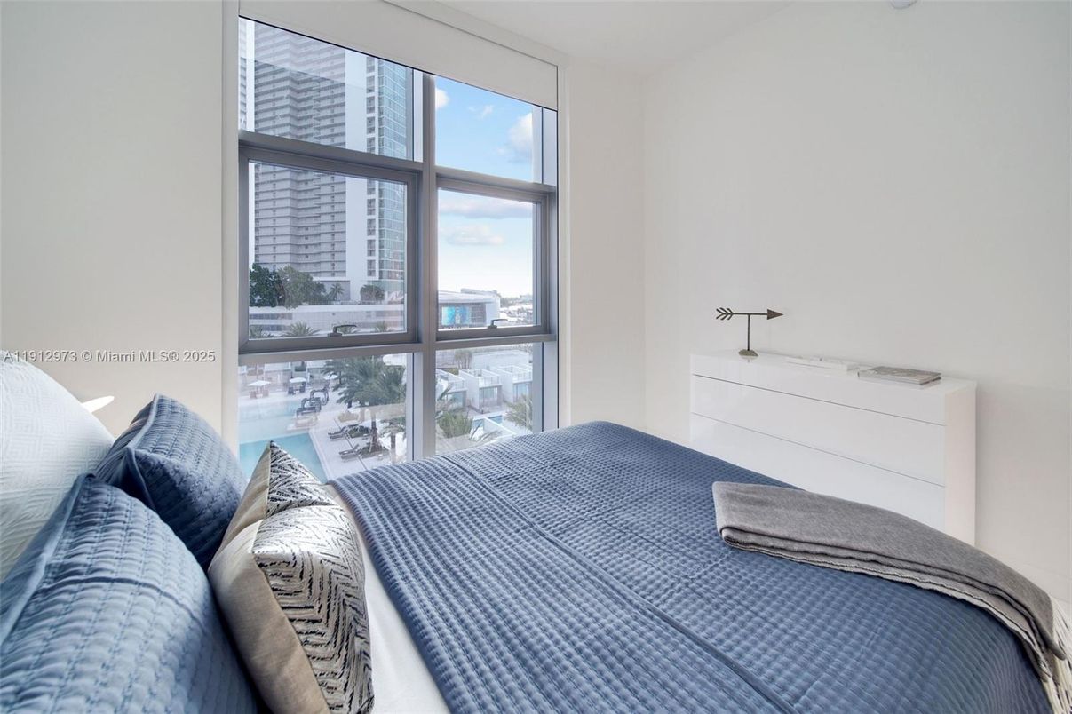 Bedroom, Interior, Water