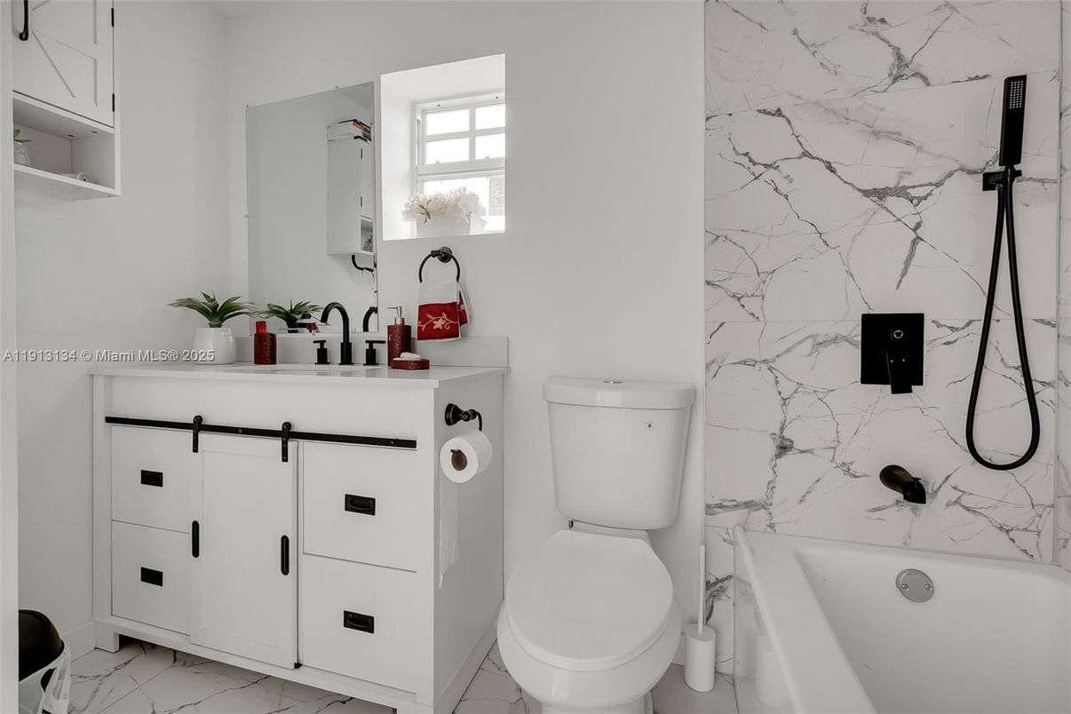 Bathroom, Interior, Marble, Marble Walls