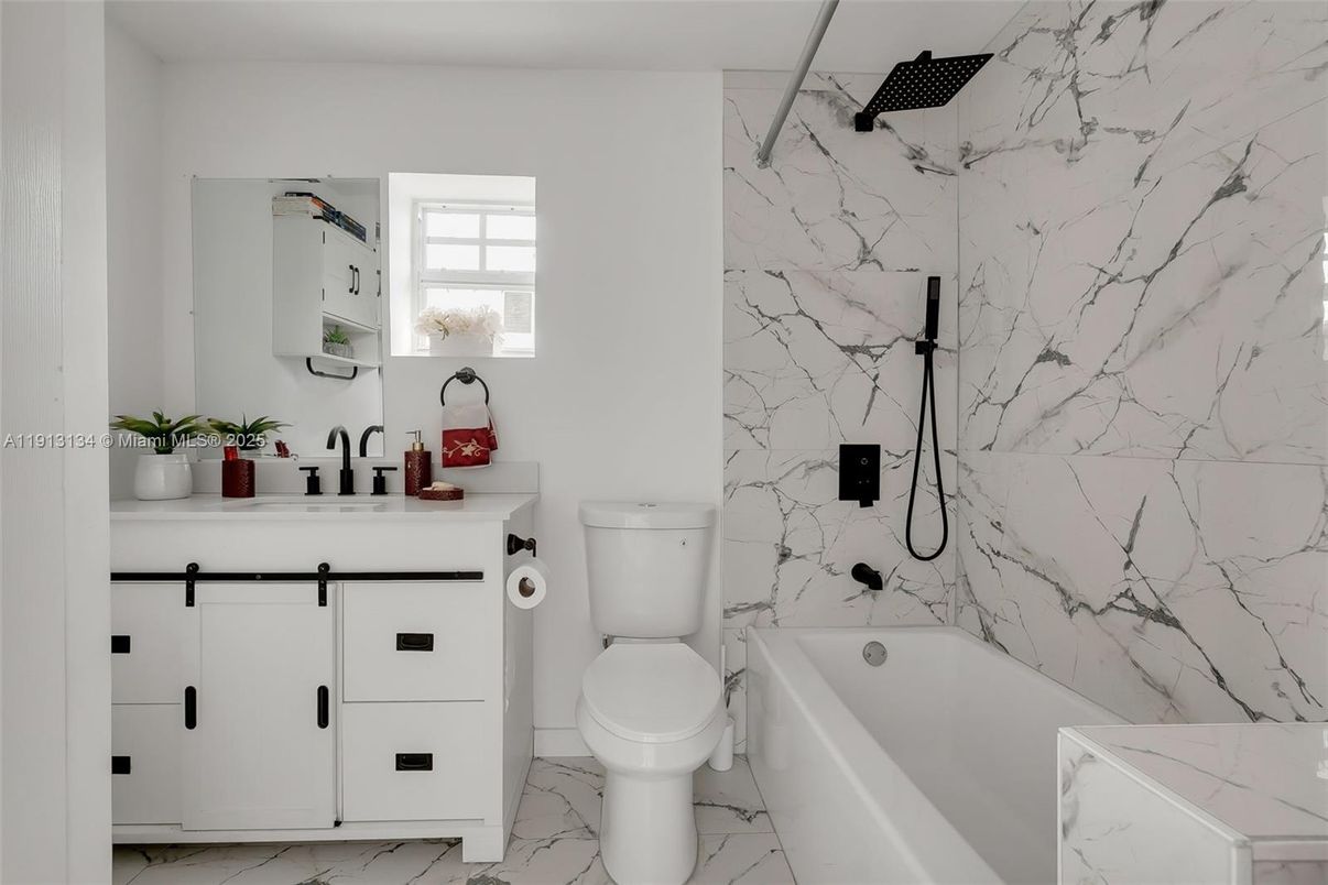 Bathroom, Interior, Marble, Marble Walls