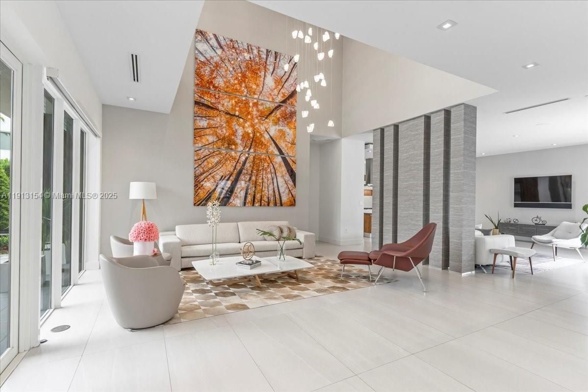 Interior, Living room, Pendant Lights, Recessed Lighting