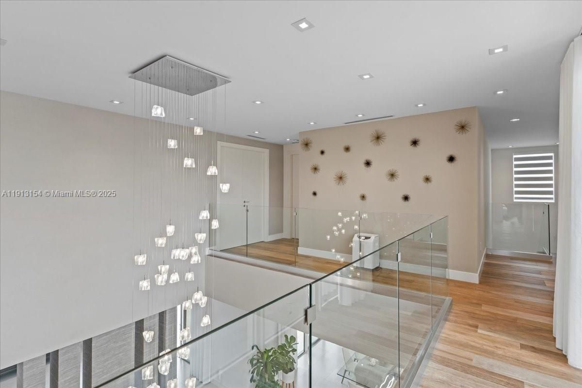 Interior, Pendant Lights, Recessed Lighting, Wood Texture Flooring