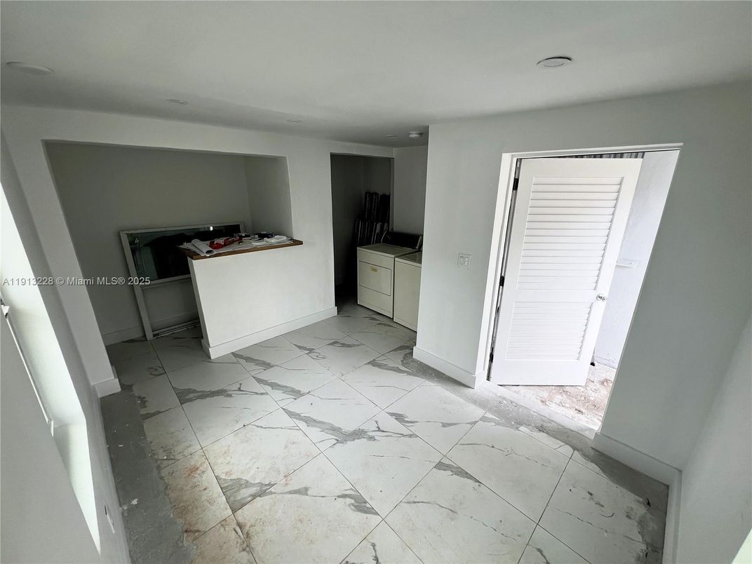Interior, Marble, Recessed Lighting