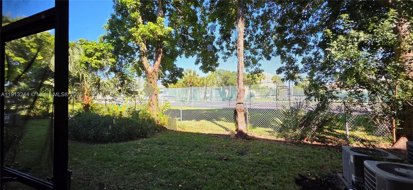 Exterior, Tennis Courts