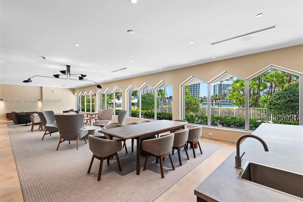 Dining room, Interior, Recessed Lighting, Water