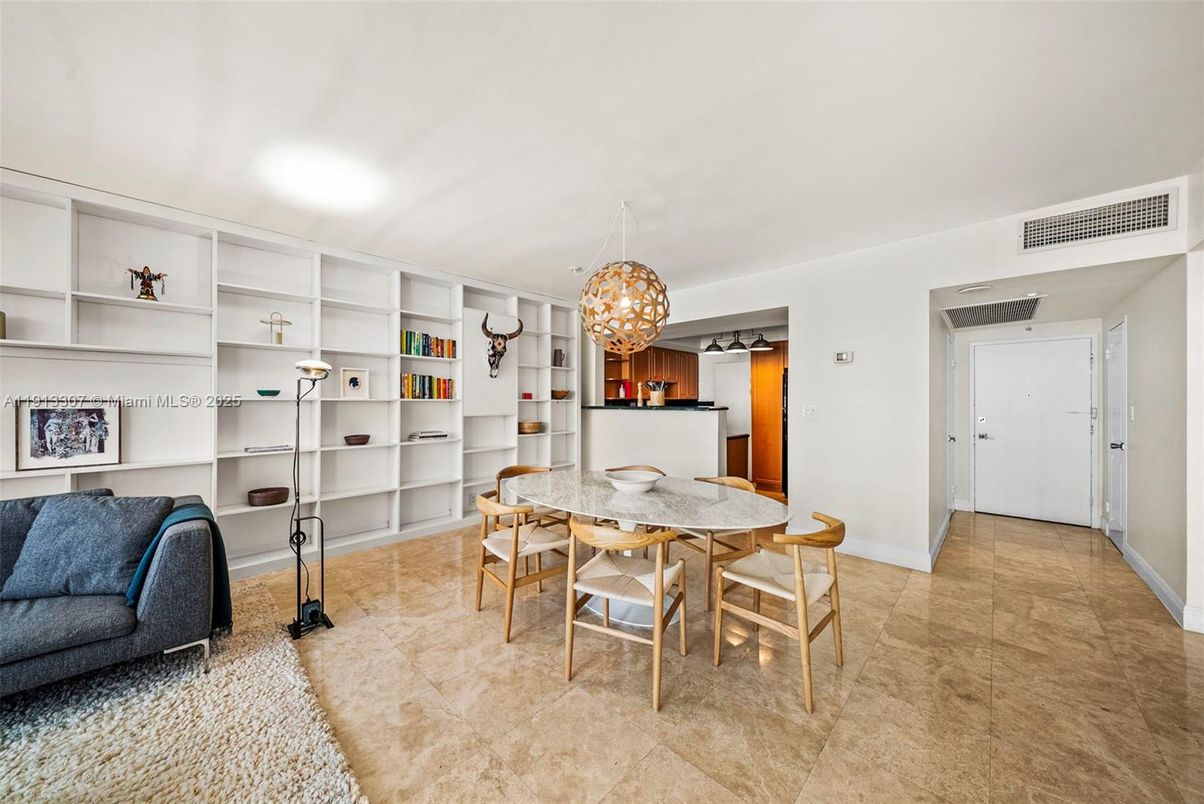 Dining room, Interior