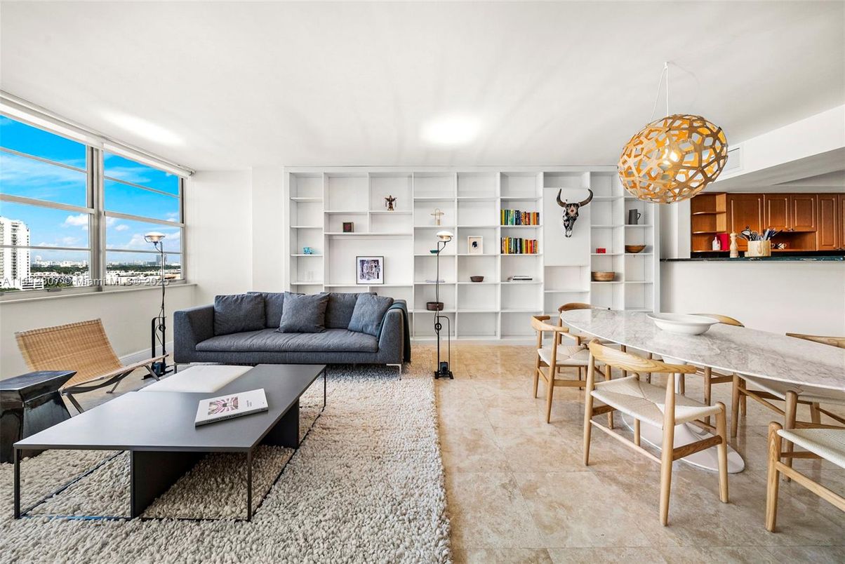 Dining room, Interior, Living room, Pendant Lights