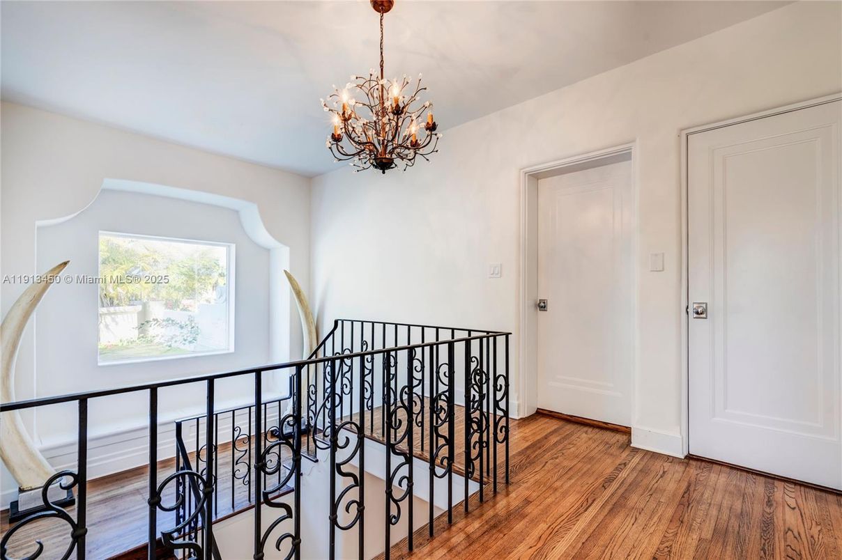 Chandelier, Interior, Wood Texture Flooring