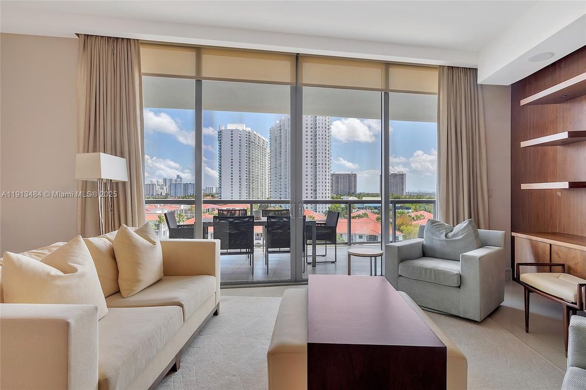 Interior, Living room, Water