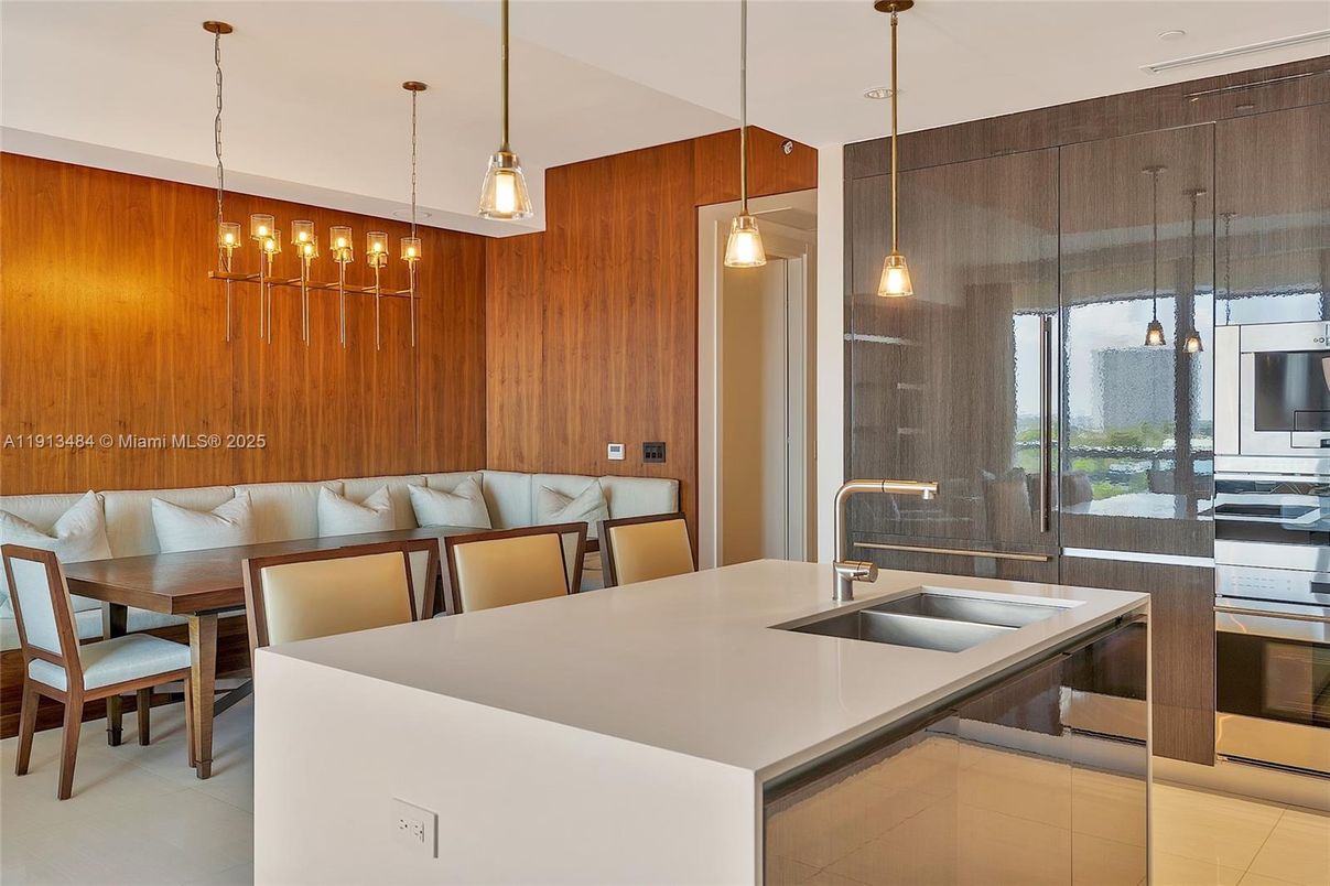 Dining room, Interior, Kitchen, Pendant Lights