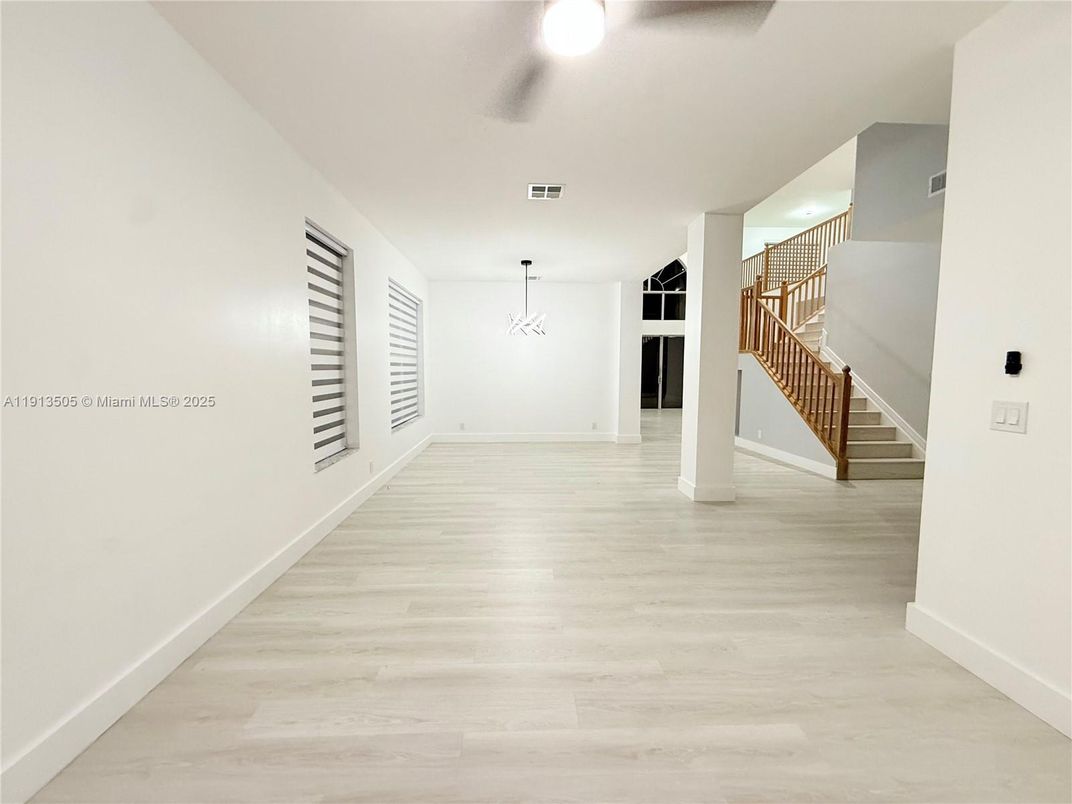 Empty room, Interior, Pendant Lights, Wood Texture Flooring