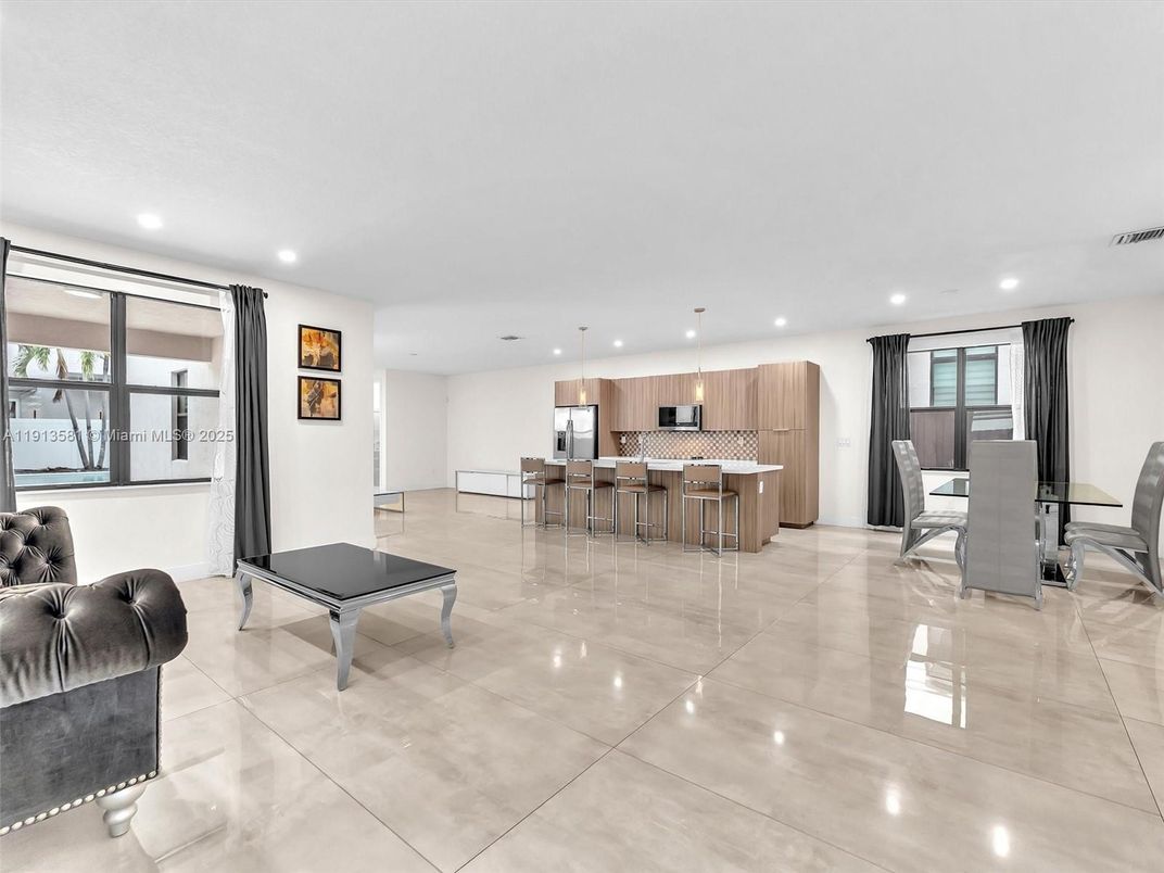 Dining room, Interior, Kitchen, Pendant Lights, Recessed Lighting