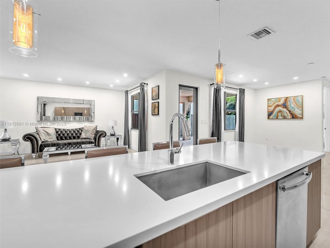 Interior, Kitchen, Living room, Pendant Lights, Recessed Lighting