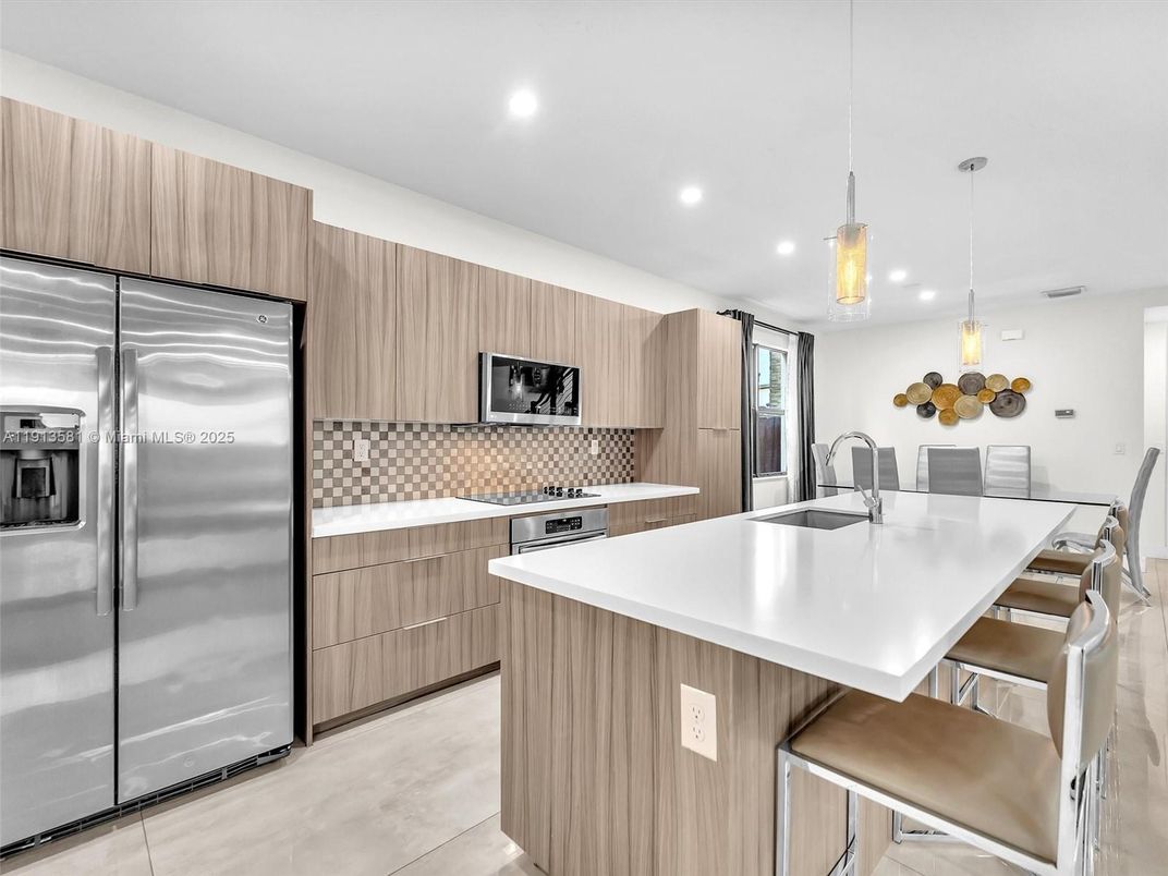 Interior, Kitchen, Pendant Lights, Recessed Lighting, Stainless Steel Appliances