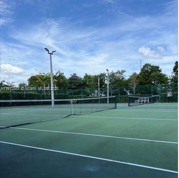 Exterior, Tennis Courts