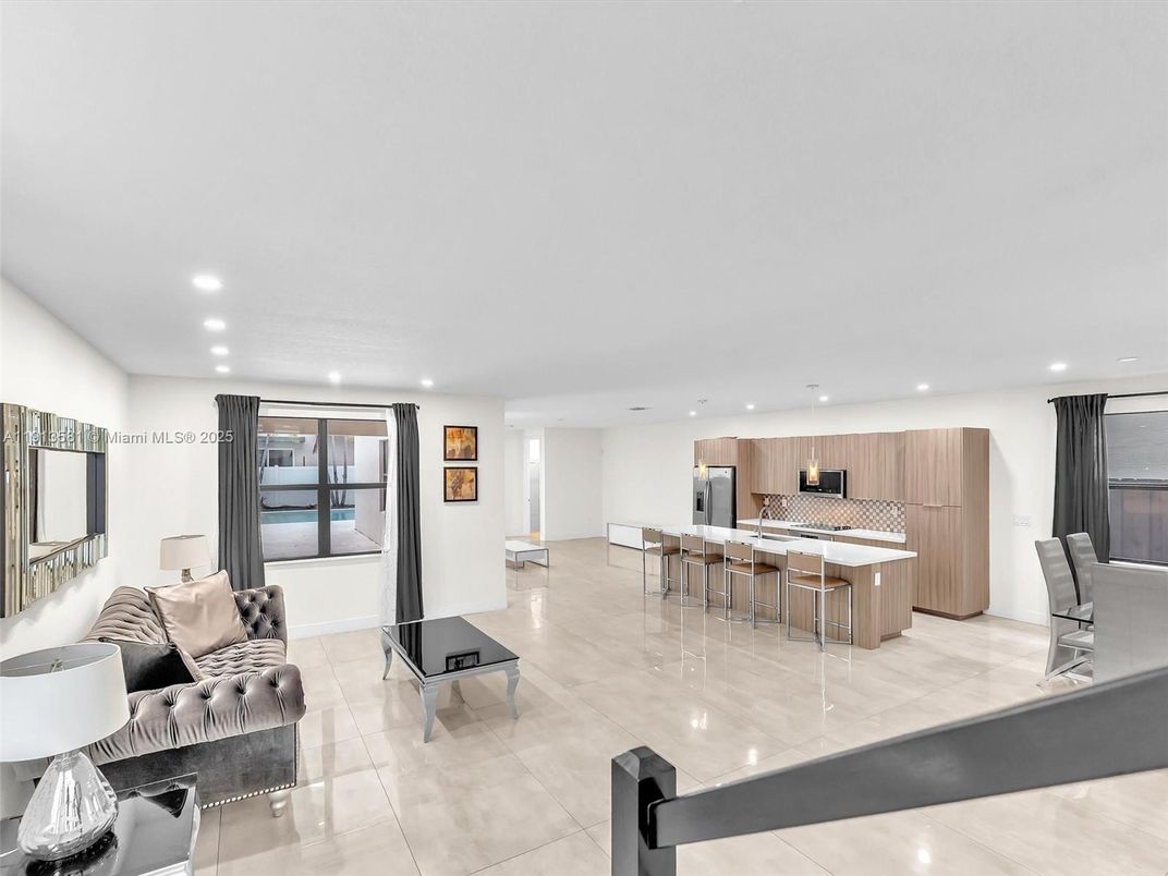 Interior, Kitchen, Living room, Recessed Lighting, Stainless Steel Appliances