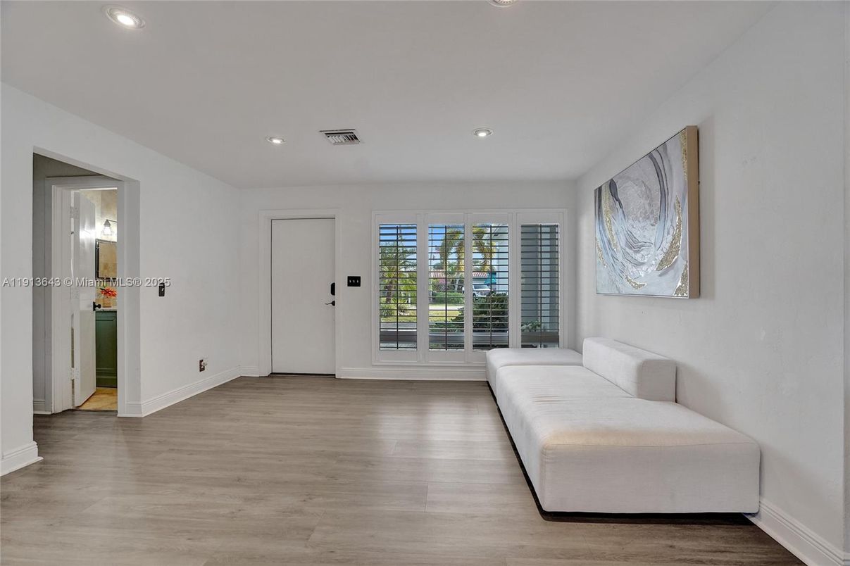 Interior, Recessed Lighting, Wood Texture Flooring