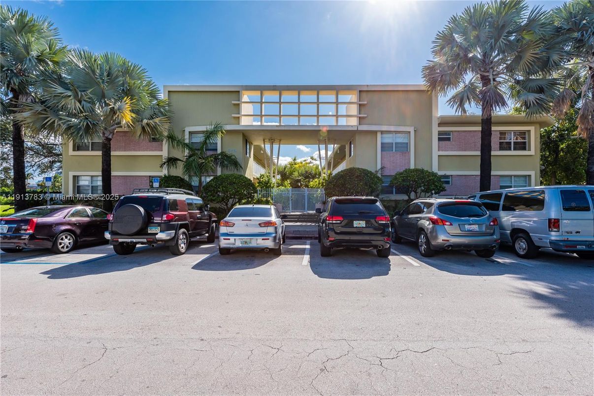 Exterior, Facade, Brick Facade, Modern