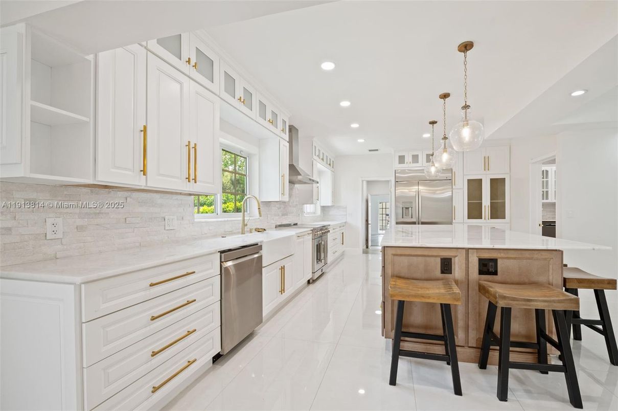 Interior, Kitchen, Pendant Lights, Recessed Lighting, Stainless Steel Appliances