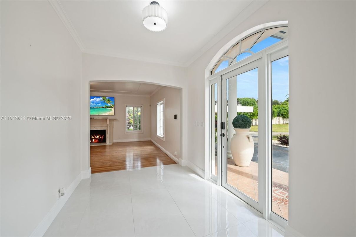 Empty room, Fireplace, Interior, Wood Texture Flooring