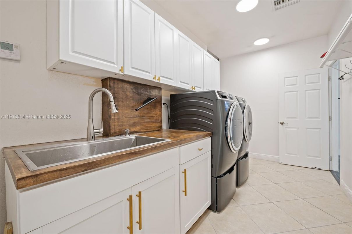 Interior, Recessed Lighting, Washer