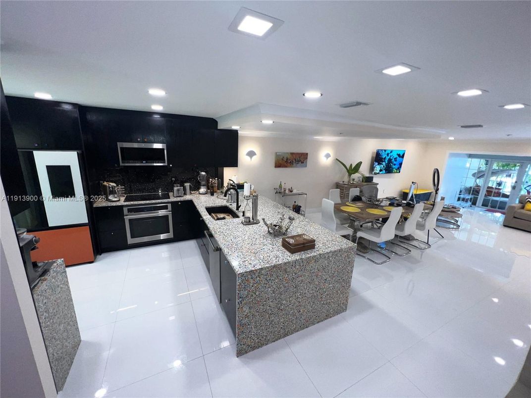 Dining room, Interior, Kitchen, Living room, Recessed Lighting