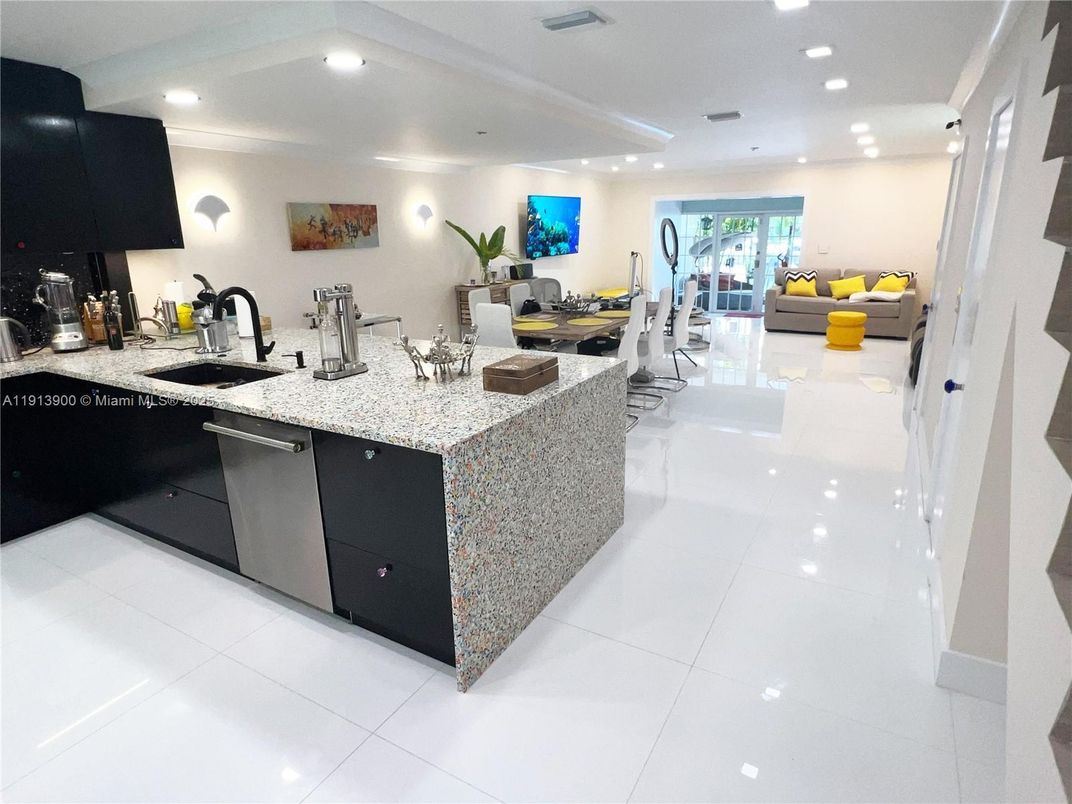 Dining room, Interior, Kitchen, Living room, Recessed Lighting