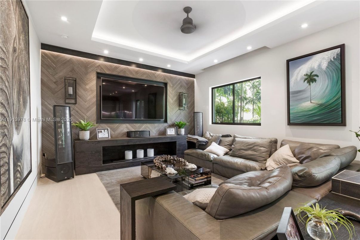 Interior, Living room, Recessed Lighting