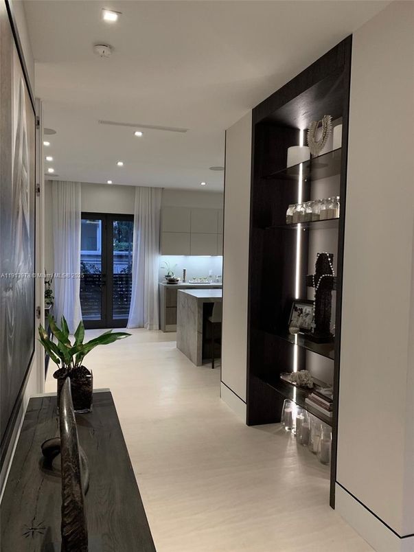 Interior, Kitchen, Recessed Lighting, Water