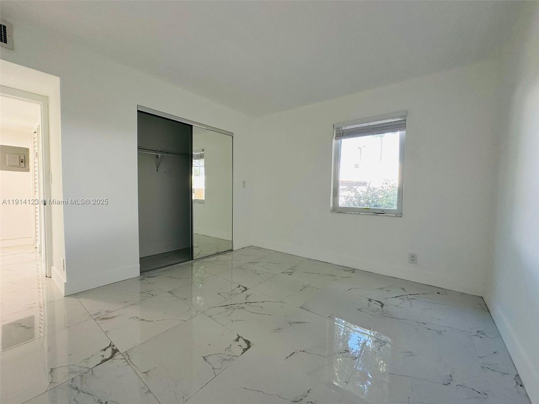 Empty room, Interior, Marble