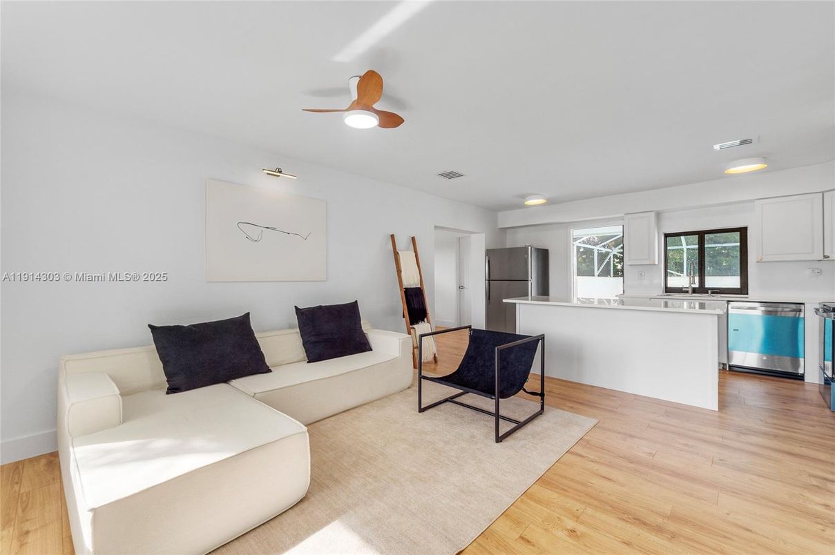 Interior, Kitchen, Living room, Recessed Lighting, Wood Texture Flooring