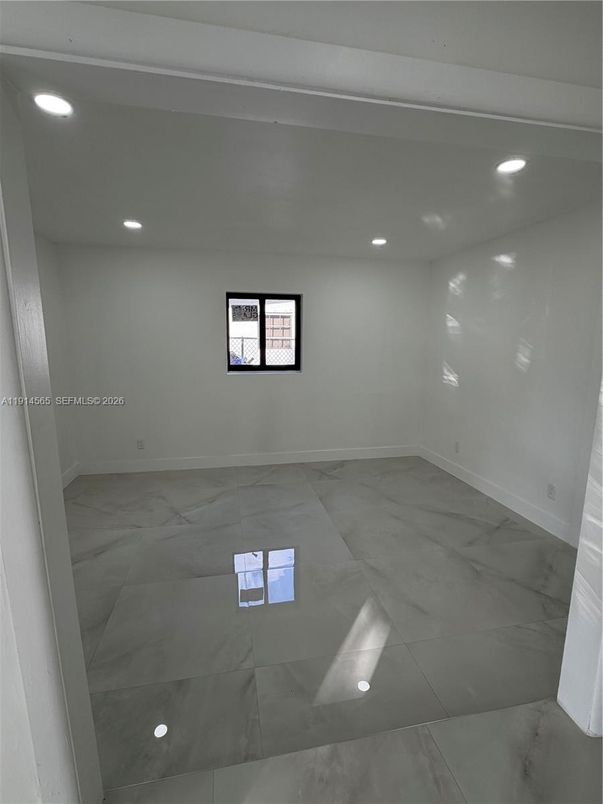 Empty room, Interior, Marble, Recessed Lighting