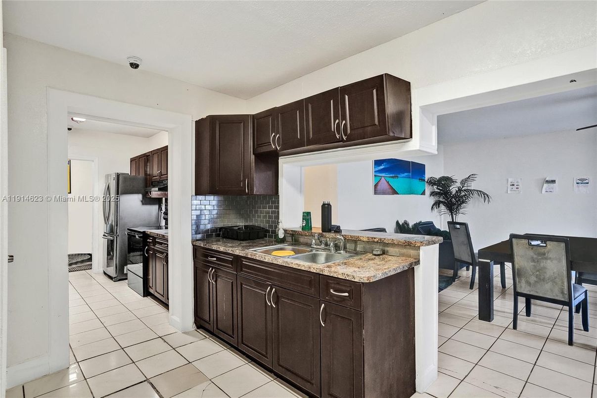 Dining room, Interior, Kitchen, Recessed Lighting