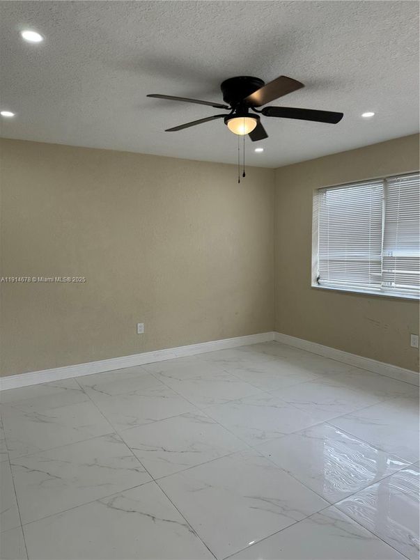 Empty room, Interior, Marble, Recessed Lighting