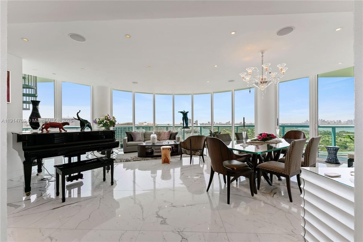 Chandelier, Dining room, Interior, Living room, Marble, Piano, Recessed Lighting, Water