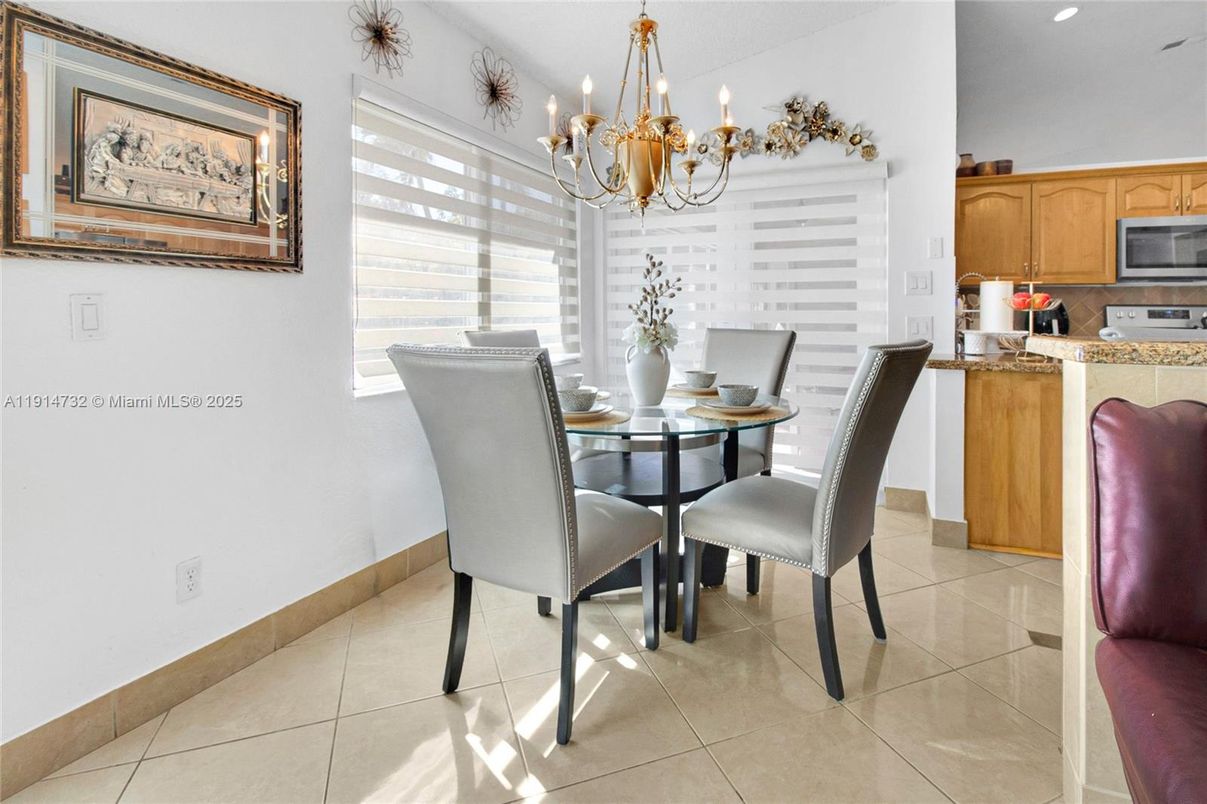 Chandelier, Dining room, Interior, Kitchen, Recessed Lighting